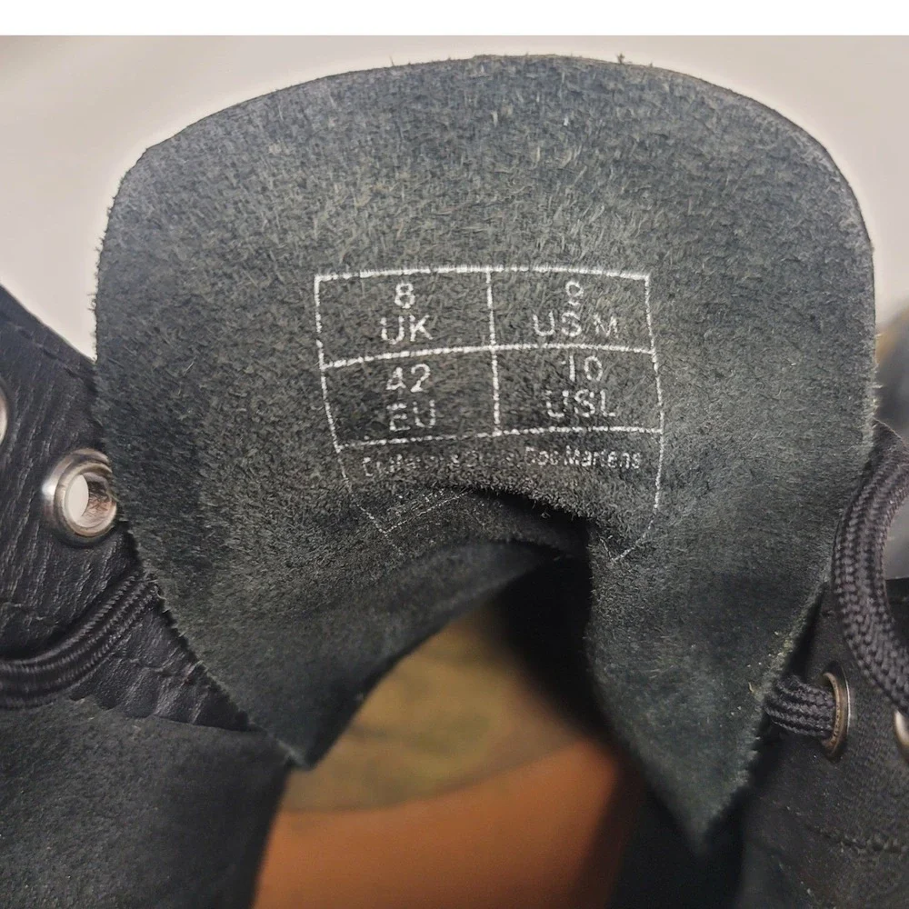 Dr. Martens Docs 1460 Black Leather‎ 8 Eye Combat Boots Mens 9 Grunge Punk Rock